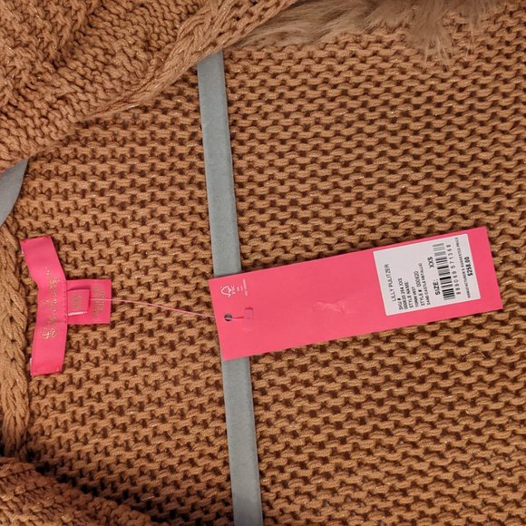 Lilly Pulitzer NWT Torini Sweater Vest Sand Castle Tan Gold Metallic - Picture 2 of 2